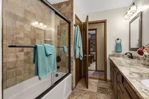 7660 Heritage Rd, Eden Prairie, MN 55346 - Photo 23