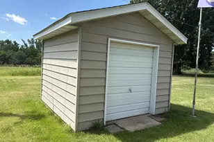 702 Glenview Dr, Albert Lea, MN 56007 - Photo 5