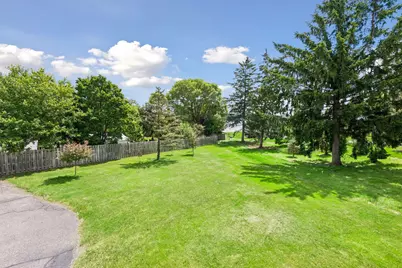 3921 Minnewashta Court, Chanhassen, MN 55331 - Photo 31