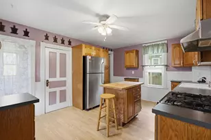 1131 Woodbridge St, Saint Paul, MN 55117 - Photo 3