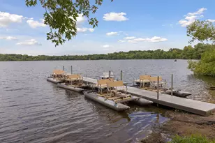 2109 Stone Creek Dr, Chanhassen, MN 55317 - Photo 33