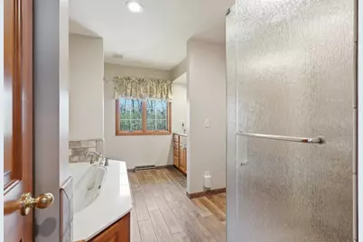 208 Country Oaks Road, River Falls, WI 54022 - Photo 15