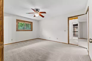 1306 Berry Ridge Rd, Eagan, MN 55123 - Photo 29