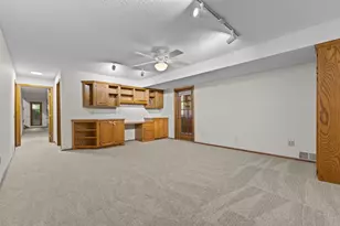 1306 Berry Ridge Rd, Eagan, MN 55123 - Photo 49
