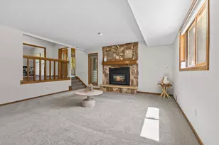 1306 Berry Ridge Rd, Eagan, MN 55123 - Photo 17