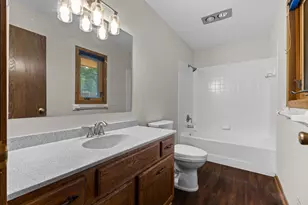 1306 Berry Ridge Rd, Eagan, MN 55123 - Photo 31