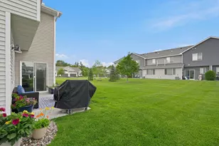 1723 Southpoint Ln, Hudson, WI 54016 - Photo 5