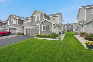 1723 Southpoint Ln, Hudson, WI 54016 - Photo 3