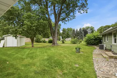 8701 Thomas Avenue S, Bloomington, MN 55431 - Photo 19