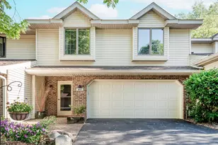 493 Sterling St S, Maplewood, MN 55119 - Photo 3