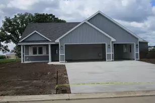 138 Cedar St SE, Kimball, MN 55353 - Photo 3