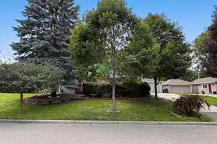 2591 Aldine St, Roseville, MN 55113 - Photo 23