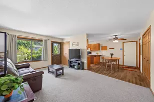 1554 Helmo Ave N, Oakdale, MN 55128 - Photo 9