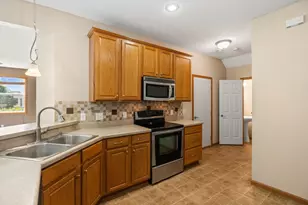 1646 White Pine Way, Carver, MN 55315 - Photo 15