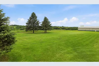 22189 Garvin Heights Road, Winona, MN 55987 - Photo 9