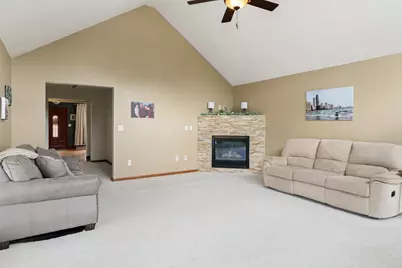 512 S 1st Street, La Crescent, MN 55947 - Photo 7