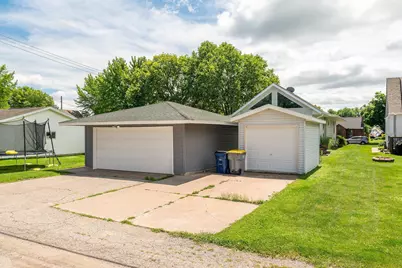 512 S 1st Street, La Crescent, MN 55947 - Photo 23