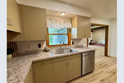 1706 Irvine Avenue NW, Bemidji, MN 56601 - Photo 3