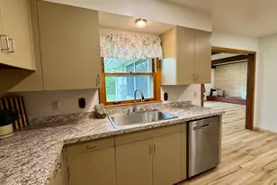1706 Irvine Ave NW, Bemidji, MN 56601 - Photo 3