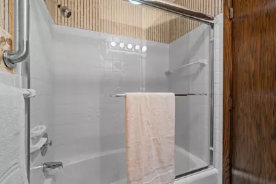 8133 Xenia Avenue N, Brooklyn Park, MN 55443 - Photo 31