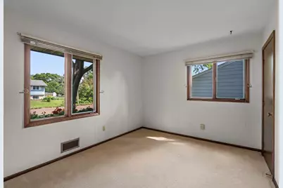 8133 Xenia Avenue N, Brooklyn Park, MN 55443 - Photo 33