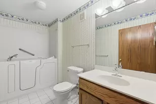 762 Lake Ridge Dr, Woodbury, MN 55129 - Photo 11