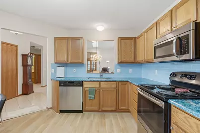 762 Lake Ridge Drive, Woodbury, MN 55129 - Photo 15