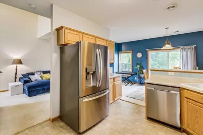 906 Village Parkway, Circle Pines, MN 55014 - Photo 11