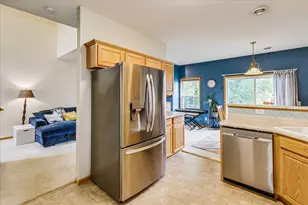 906 Village Pkwy, Circle Pines, MN 55014 - Photo 11