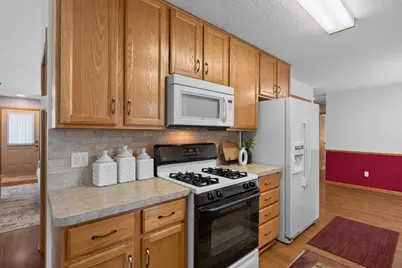 13805 Granada Avenue, Apple Valley, MN 55124 - Photo 11