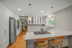 17515 Bay Ln, Wayzata, MN 55391 - Photo 3