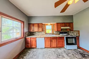 320 N 3rd St, Le Sueur, MN 56058 - Photo 5