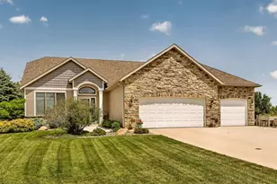 639 Donnington Pl, Byron, MN 55920 - Photo 41