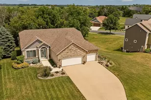 639 Donnington Pl, Byron, MN 55920 - Photo 45