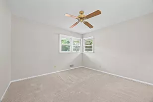 6177 Upper 48th St N, Oakdale, MN 55128 - Photo 11