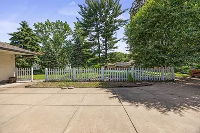 6177 Upper 48th Street N, Oakdale, MN 55128 - Photo 19