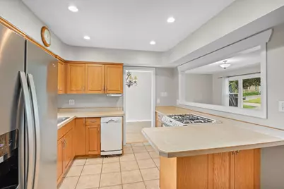 6177 Upper 48th Street N, Oakdale, MN 55128 - Photo 5