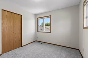 15720 Griffon Path, Apple Valley, MN 55124 - Photo 23