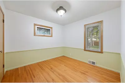 9517 Clinton Avenue S, Bloomington, MN 55420 - Photo 21