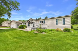 113 E Ridgeview Dr, Starbuck, MN 56381 - Photo 1