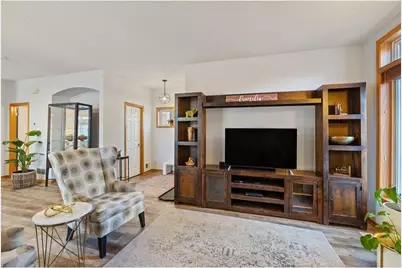 5201 Humboldt Avenue N, Minneapolis, MN 55430 - Photo 7