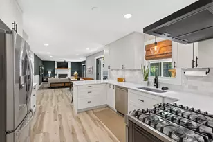 12825 Apple View Ln, Burnsville, MN 55337 - Photo 7