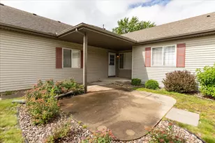 3211 Northern Valley Dr NE, Rochester, MN 55906 - Photo 3