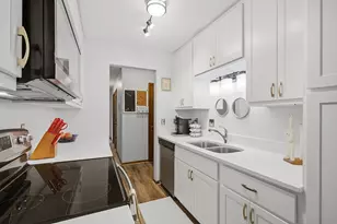 255 Westview Dr, West Saint Paul, MN 55118 - Photo 1