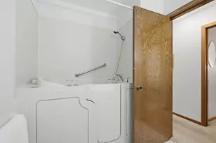 255 Westview Dr, West Saint Paul, MN 55118 - Photo 21