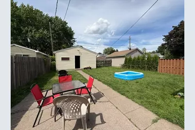 987 Lawson Avenue E, Saint Paul, MN 55106 - Photo 13