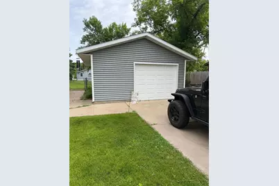 349 Beaulieu Street W, Motley, MN 56466 - Photo 3