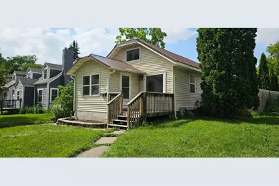 414 W Maple Avenue, Fergus Falls, MN 56537 - Photo 1