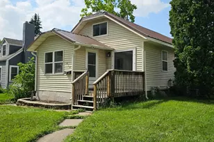 414 W Maple Ave, Fergus Falls, MN 56537 - Photo 1