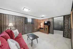 10901 Russell Ave S, Bloomington, MN 55431 - Photo 17